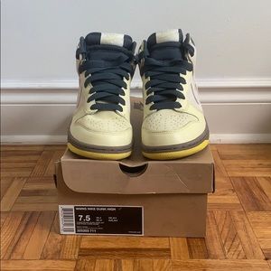 COPY - Nike Women Dunk High